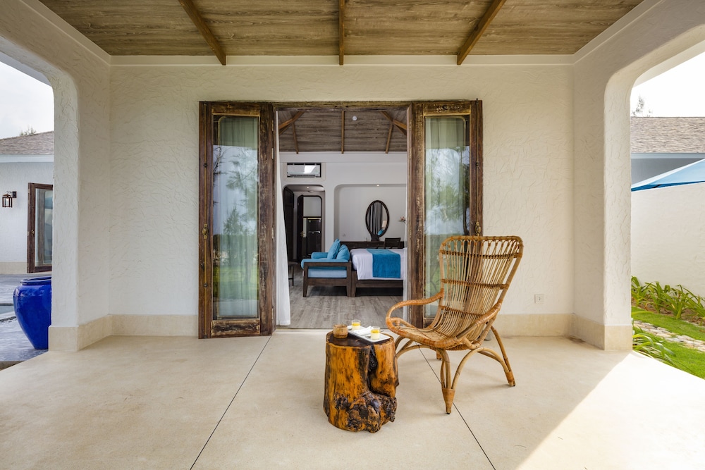 1 Bedroom Ocean View Villa with Private Pool - Photo 8