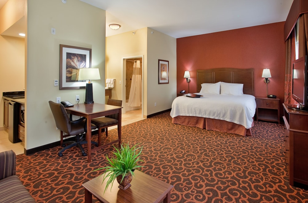 King Suite, Room, 1 King Bed, Accessible, Bathtub photo 3