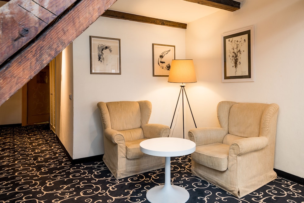 Deluxe Double or Twin Room (free parking included) - Photo 8