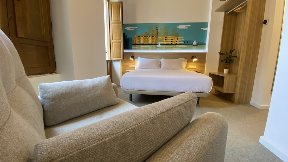 Double Room - Photo 11