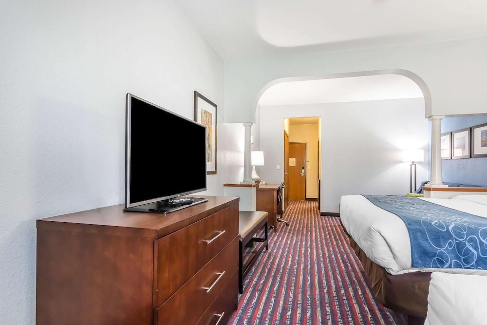 Suite, Multiple Beds, Accessible, Non Smoking - Photo 2