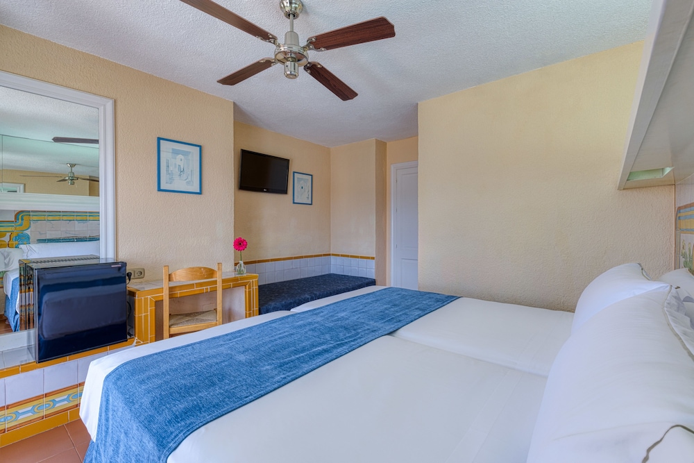 Double Room - Photo 2