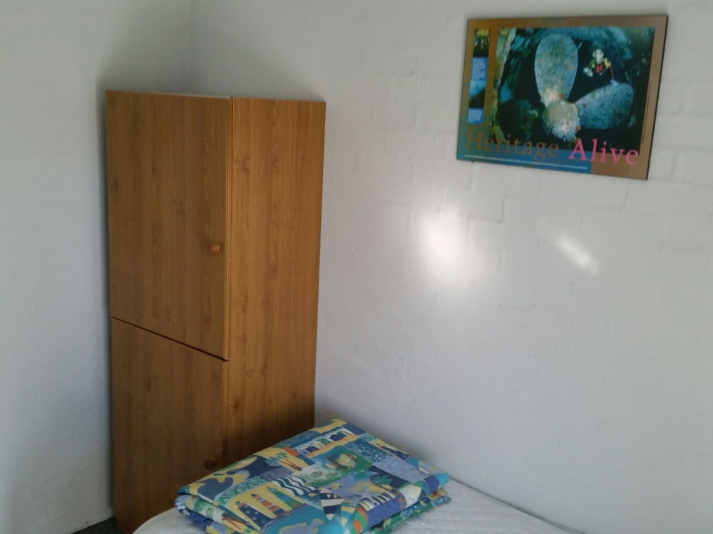 Single Room, Shared Bathroom photo 1