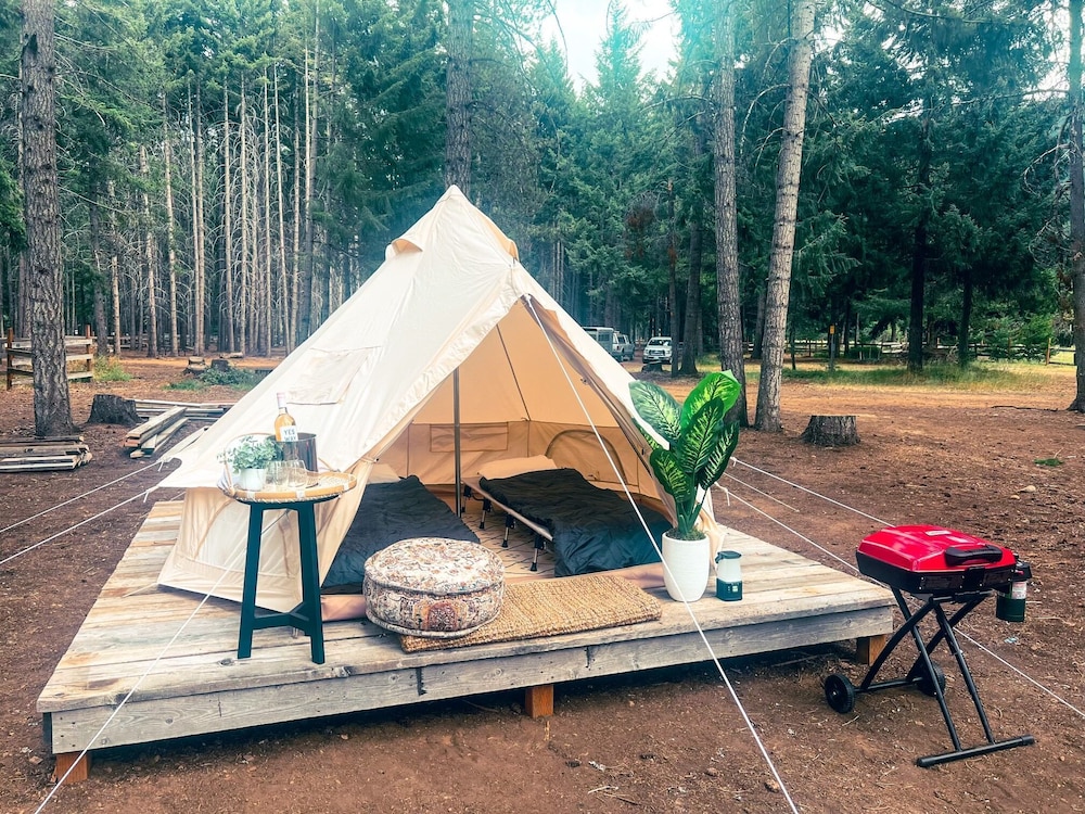 Luxury Tent, Shared Bathroom, Mountain View photo 1