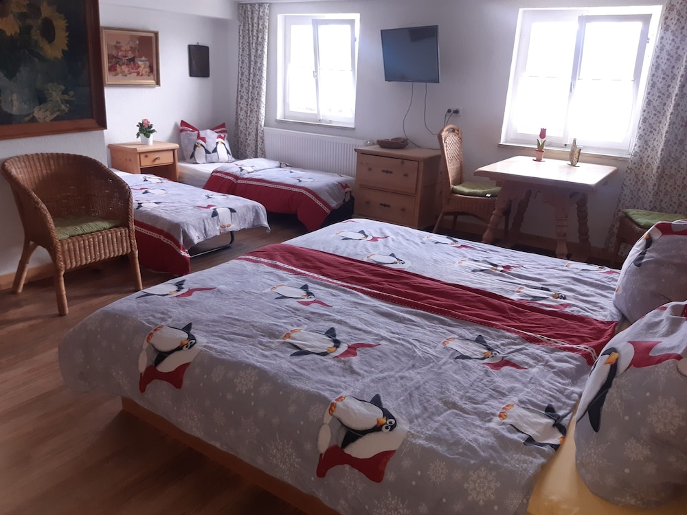 Deluxe Double Room, Private Bathroom (Sonnenblumenzimmer) - Photo 3