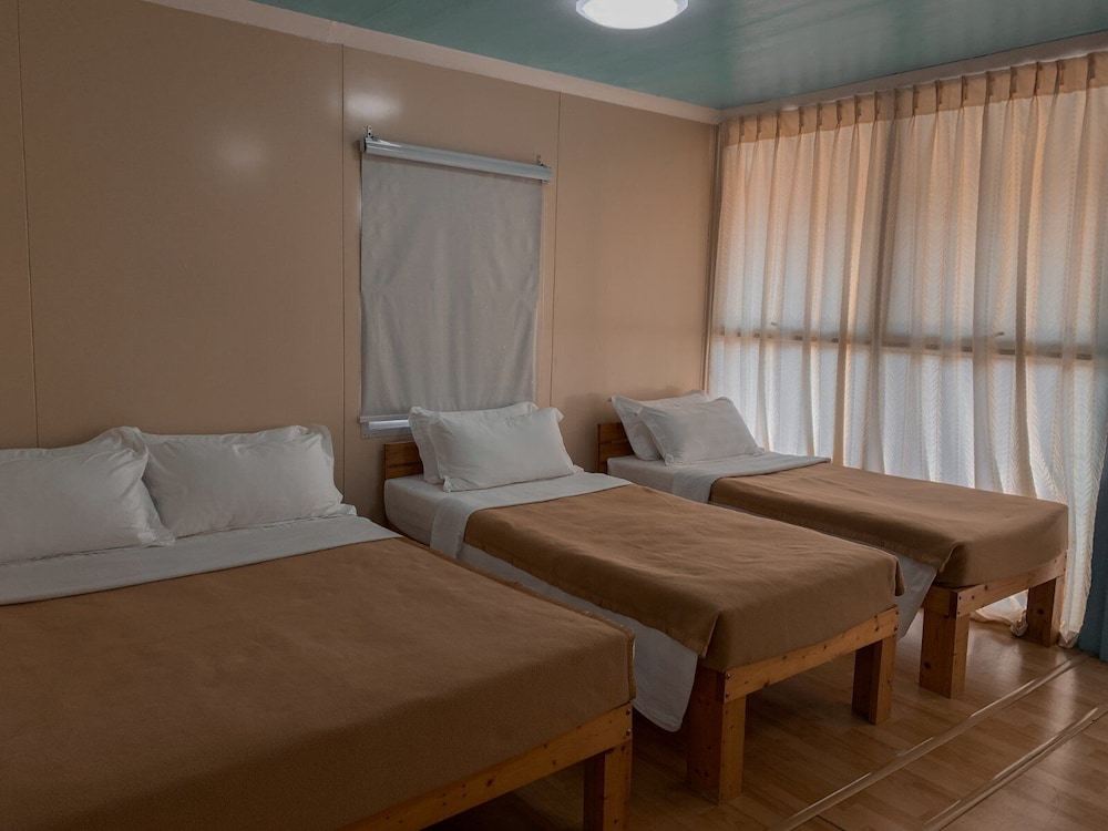 Basic Quadruple Room photo 2