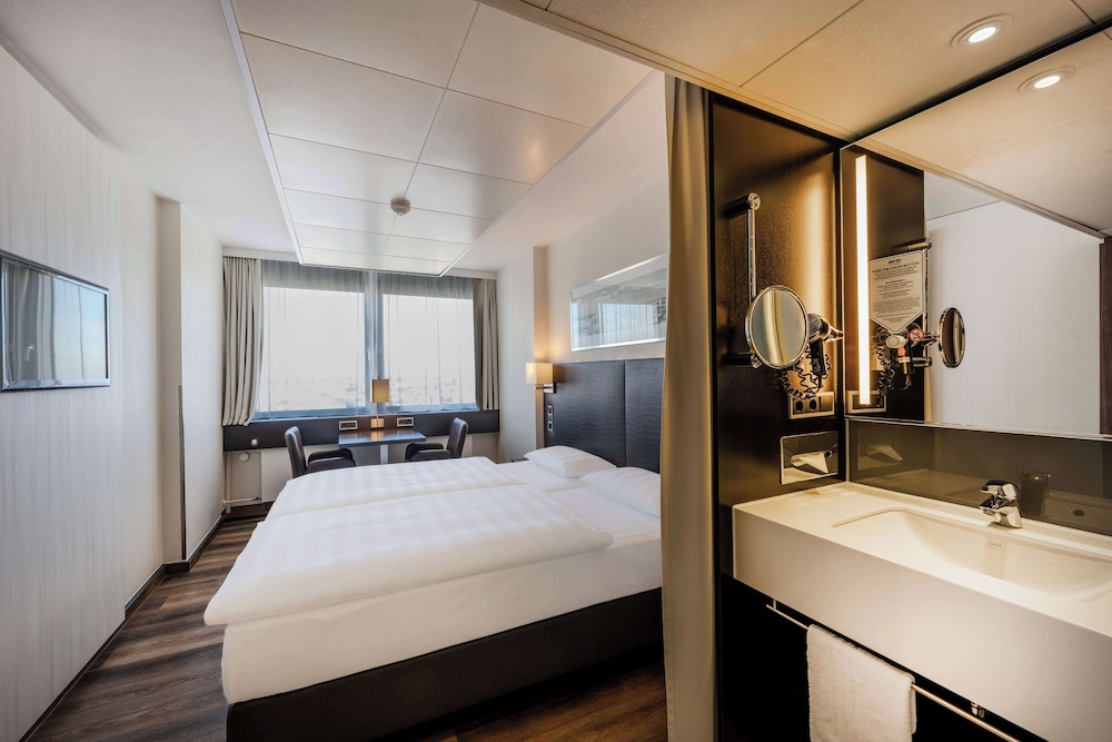 Standard Room, City View