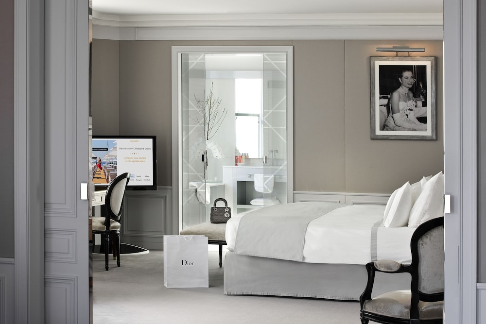 Suite (Christian Dior) photo 2