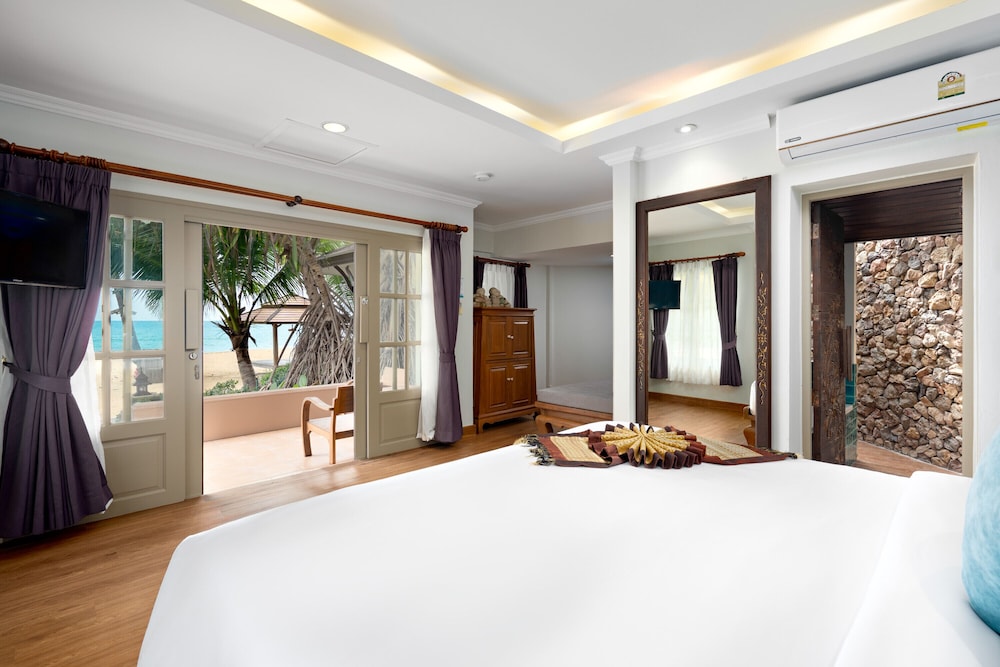 Grand Deluxe Bungalow - Photo 1