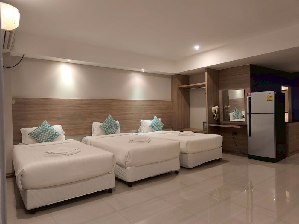 Premier Triple Room photo 2