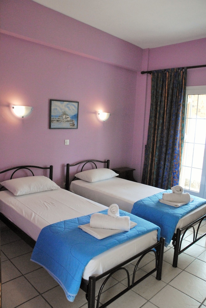 Family Apartment, 2 Bedrooms - Photo 10