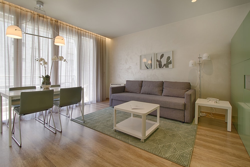 Business Apartment, 1 Bedroom, Balcony photo 2