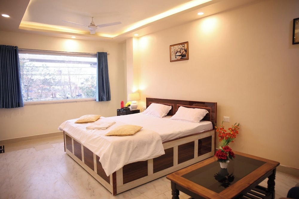 Deluxe Double Room, City View