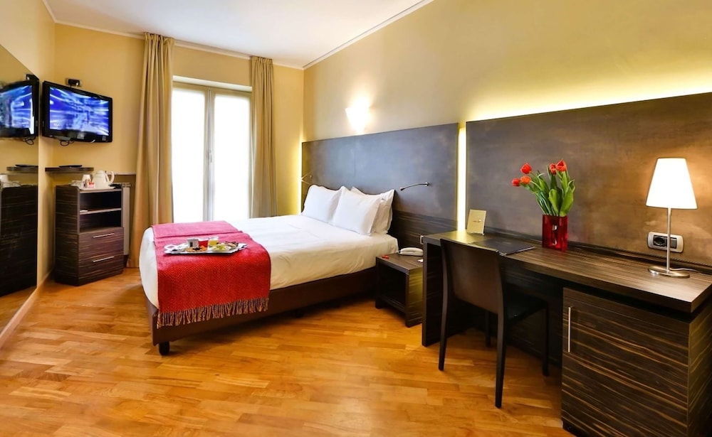Family Room, Multiple Beds, Non Smoking, City View (1 extra bed) photo 1
