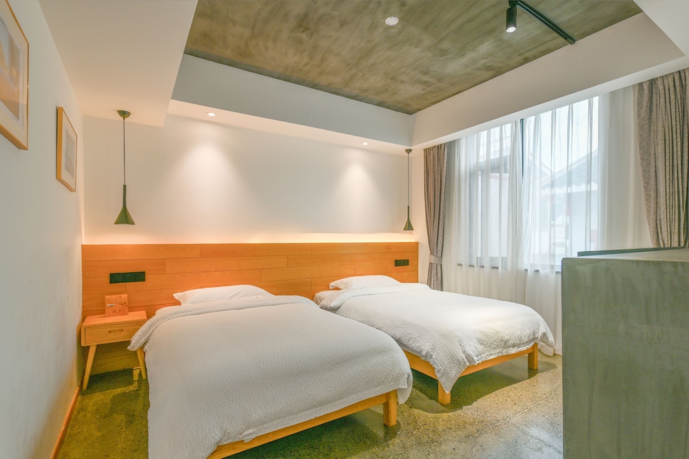 Deluxe Twin Room, Mountain View photo 2