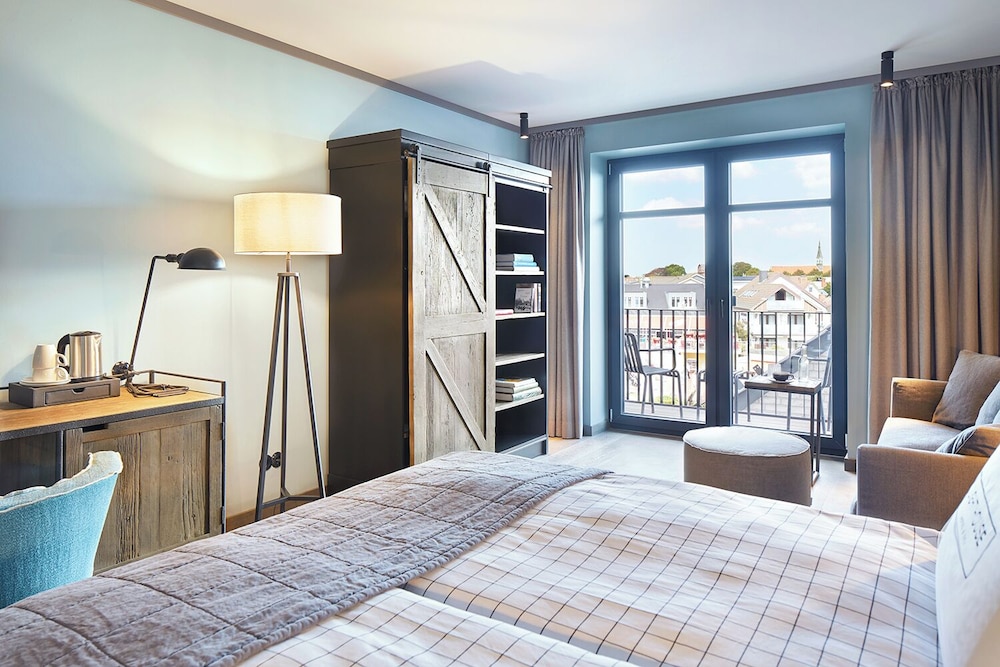 Comfort Double Room, Balcony, Partial Lake View photo 1
