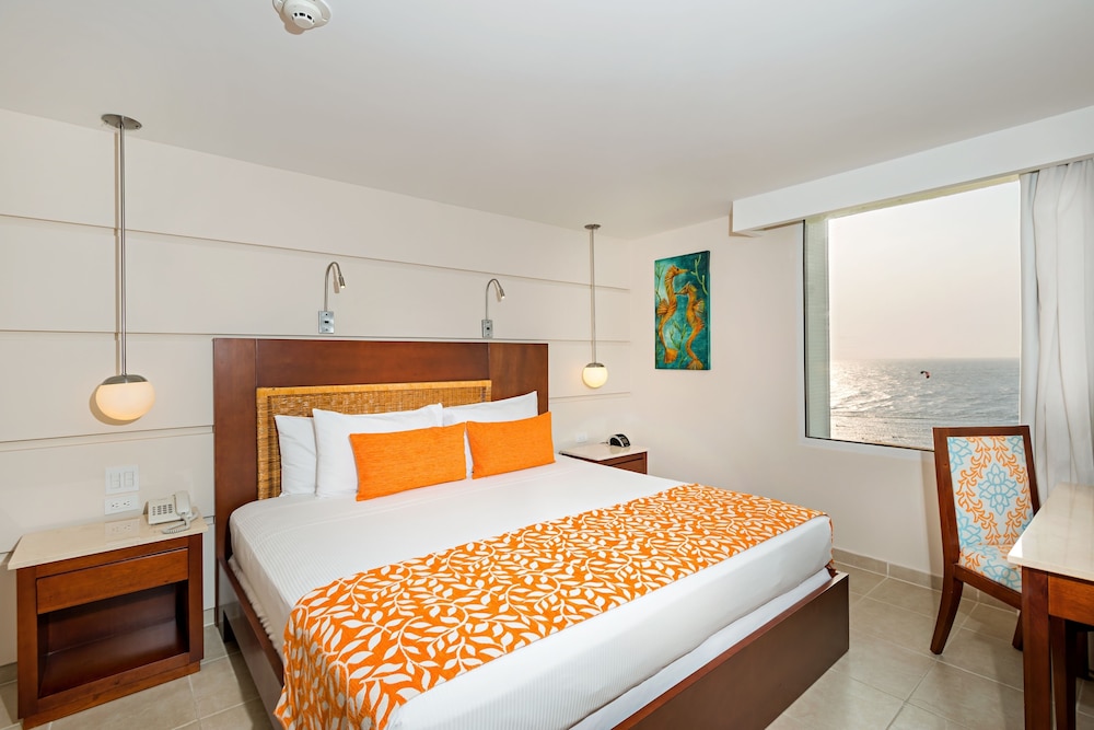 Junior Suite, Balcony, City View photo 2