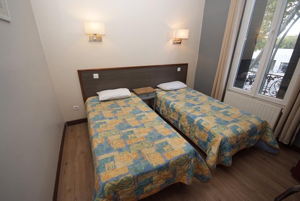 Classic Twin Room, Non Smoking, City View