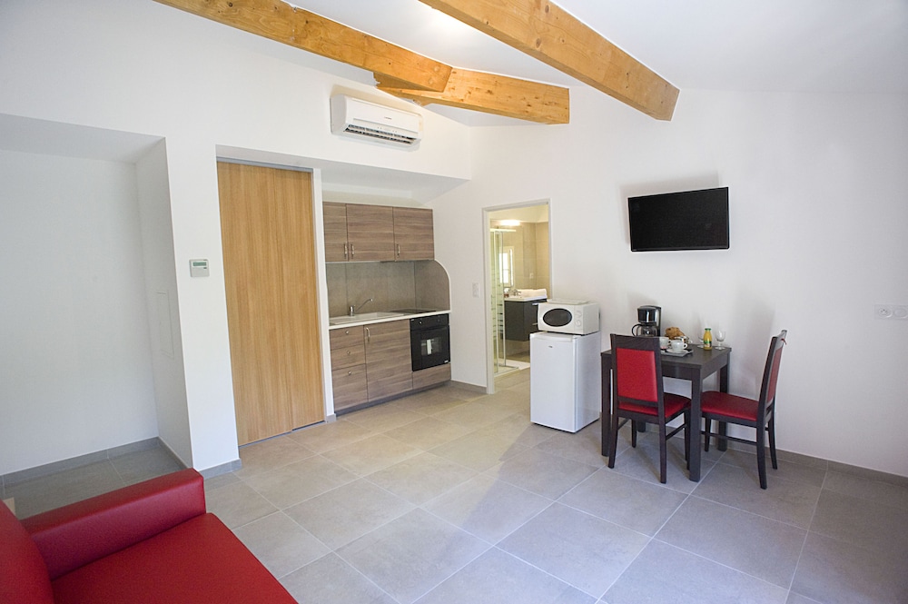 Studio Suite photo 2