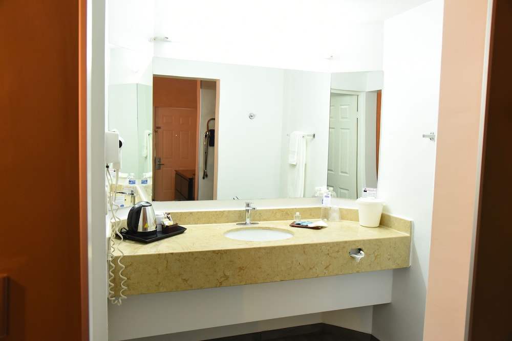 Business Double Room - Photo 4