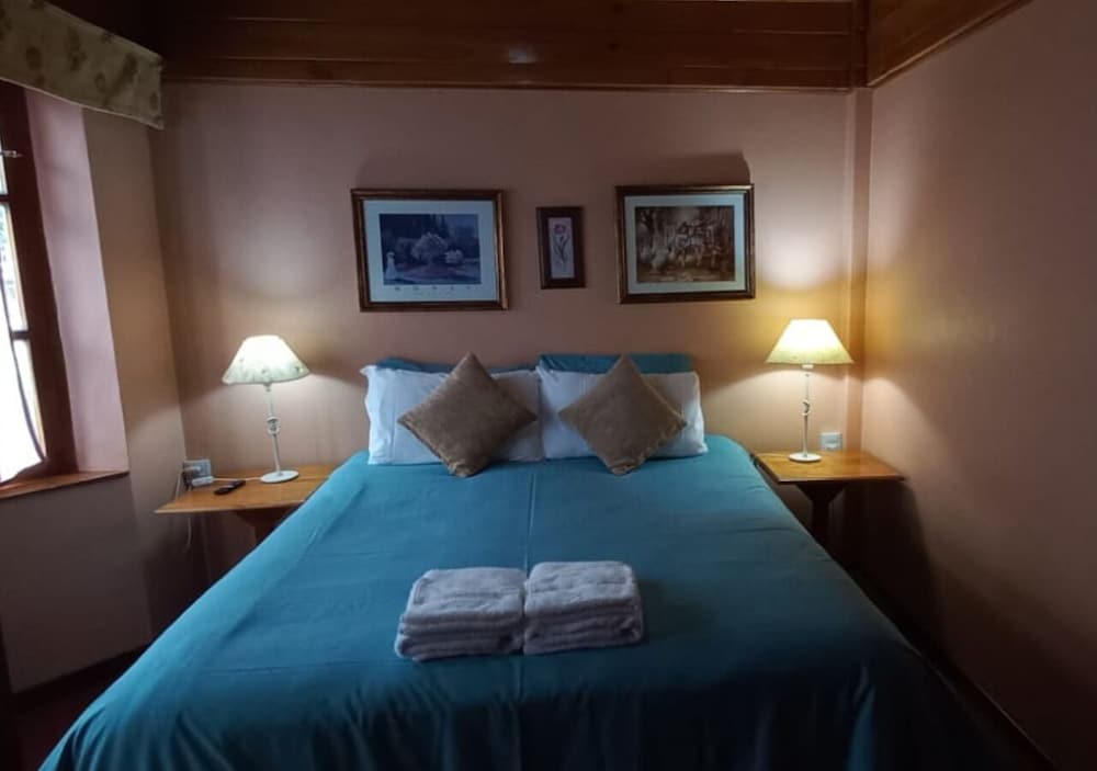 Basic Double or Twin Room photo 2