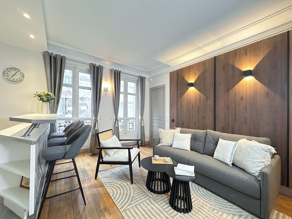 Superior Apartment, Courtyard View