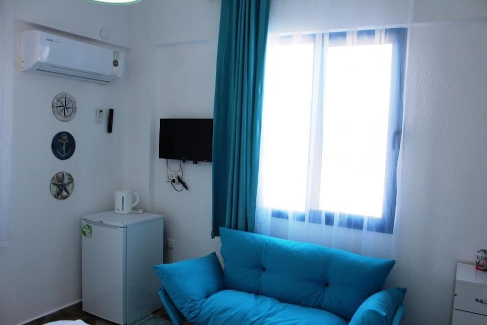 Economy Room, 1 Double Bed, Non Smoking, Pool View