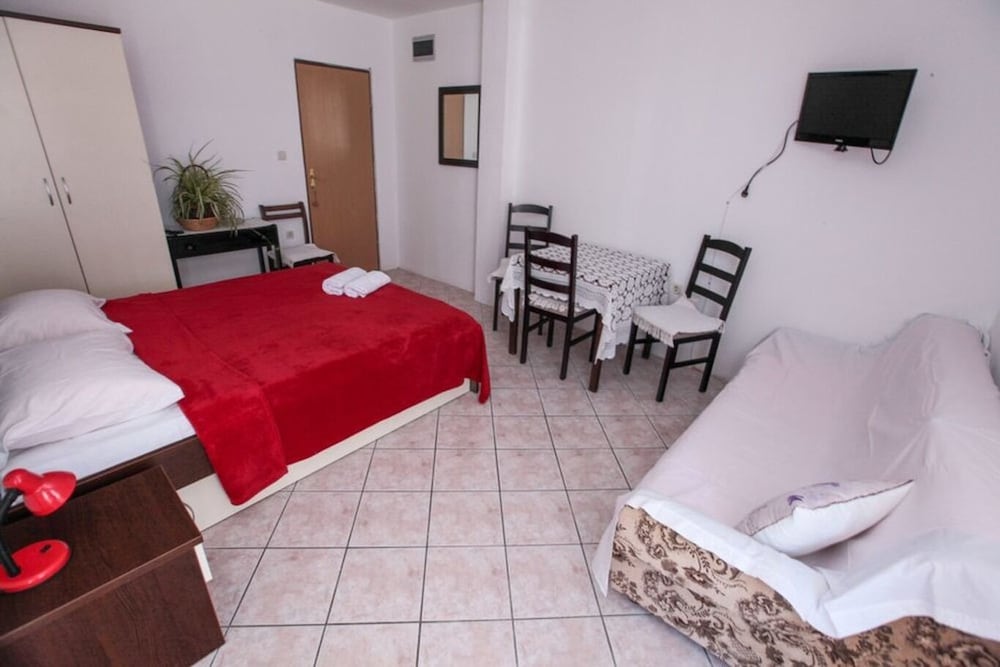 Apartment (Ruz - Near Beach - 2 - A 204(4))