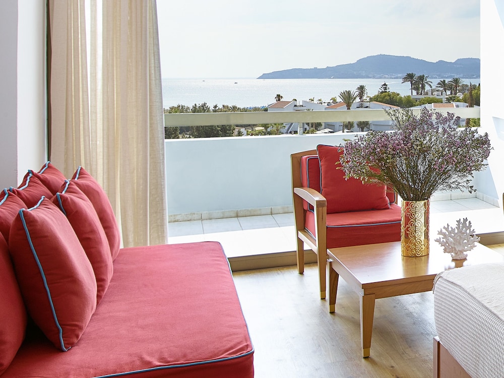 Superior Guestroom Sea View - Photo 2