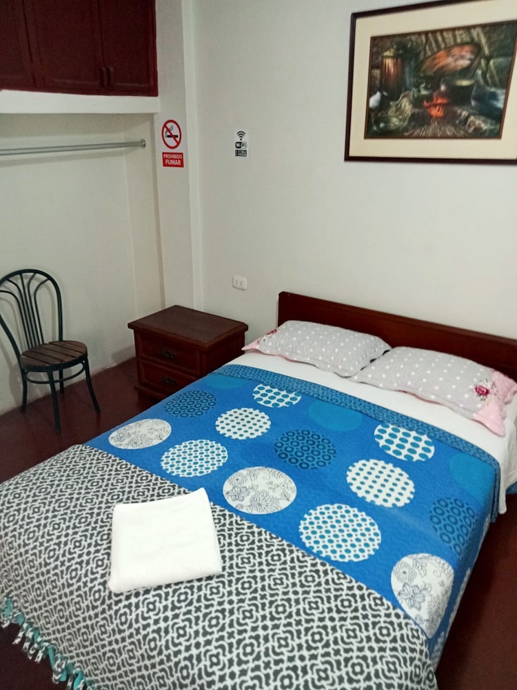 Basic Double Room, Private Bathroom photo 3