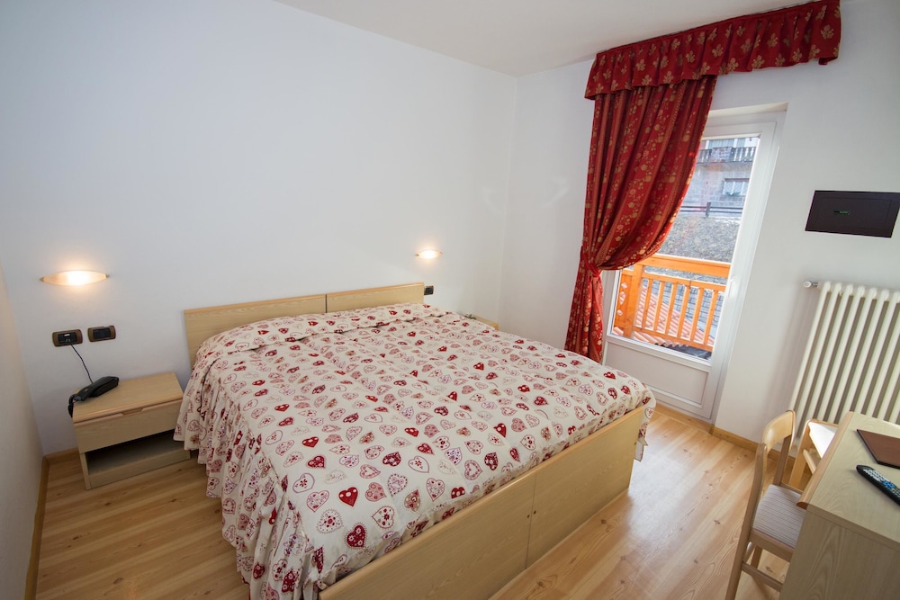 Economy Double Room, Balcony photo 2