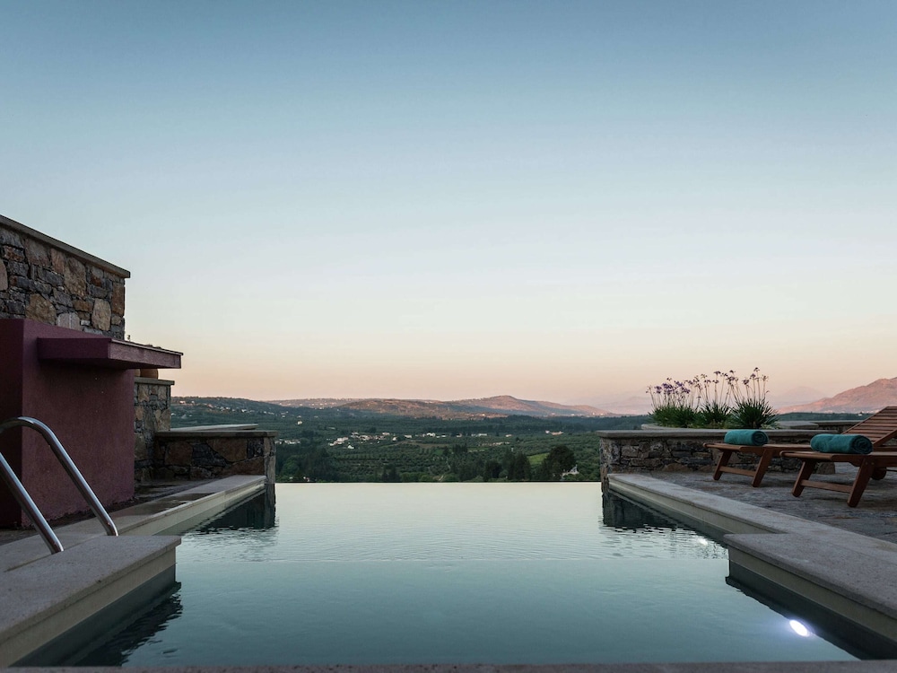 Villa photo 1