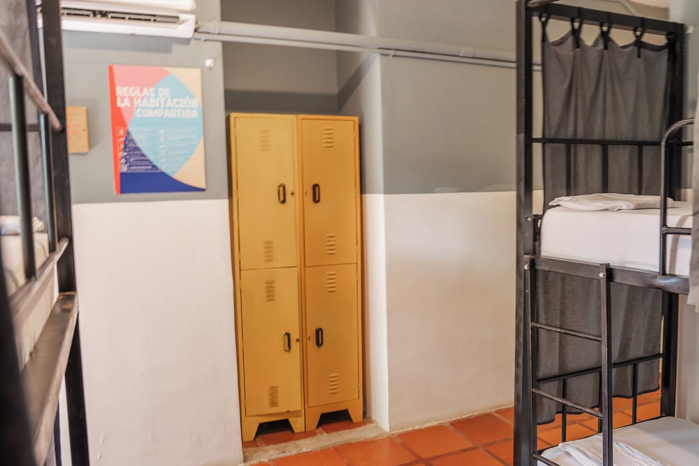 Bed in 8-Bed Small Dormitory photo 2