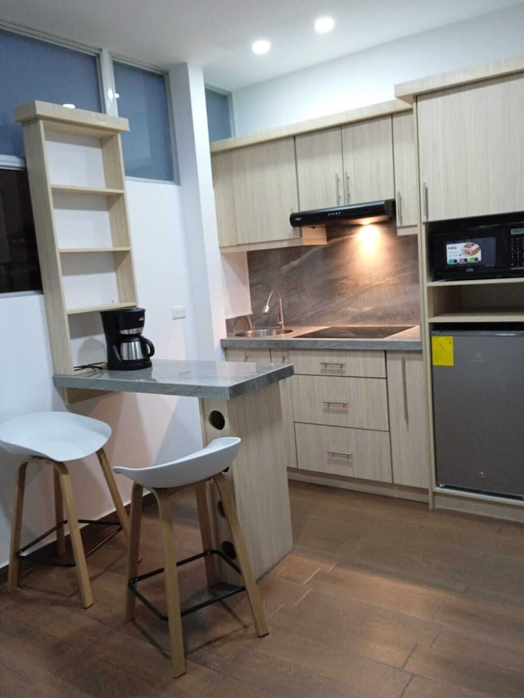 Deluxe Studio Suite, 3 Bedrooms, Ensuite, Tower photo 2