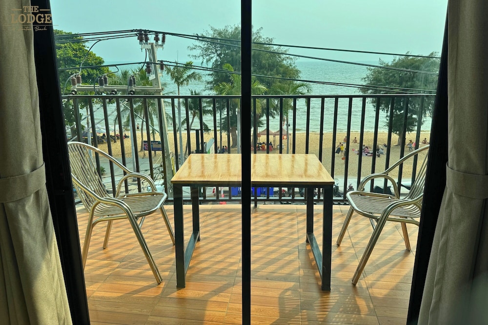 Deluxe Room, Balcony, Sea View - Photo 8