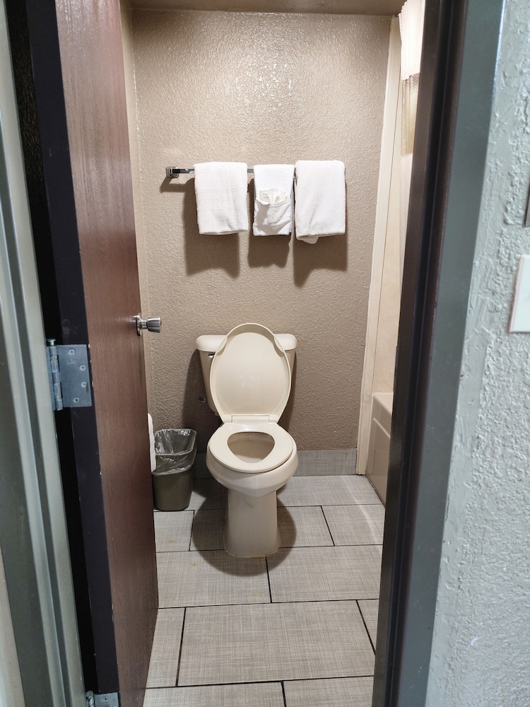 Standard Room - Photo 4