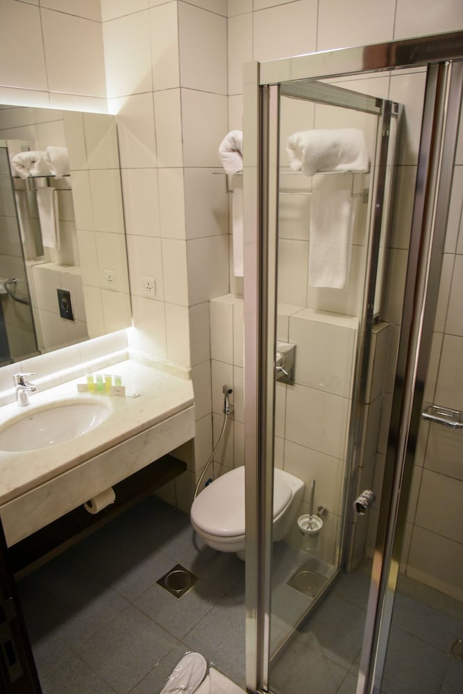 Deluxe Double or Twin Room, 1 Bedroom - Photo 22