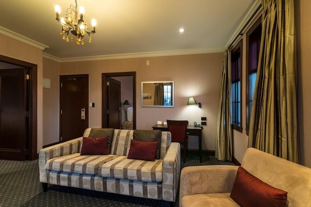 Heritage Suite, 2 Bedrooms - Photo 1