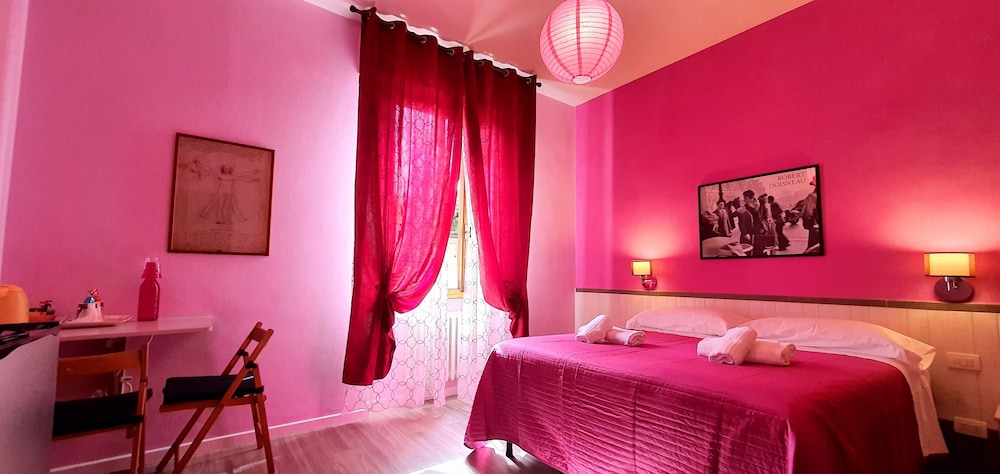 Comfort Room, Multiple Bedrooms, Private Bathroom, Courtyard View photo 1
