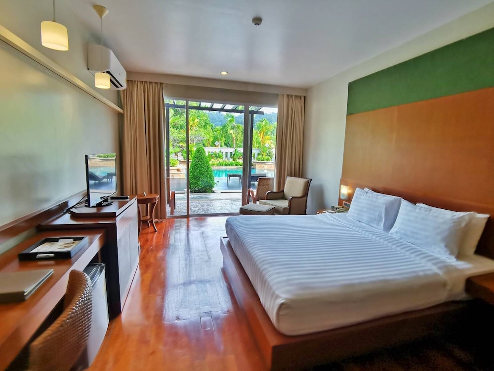 Deluxe Room - Photo 6