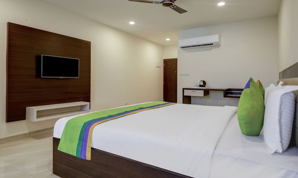 Deluxe Room - Photo 10