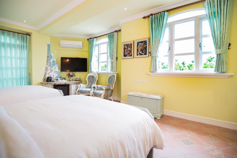 Superior Quadruple Room photo 3