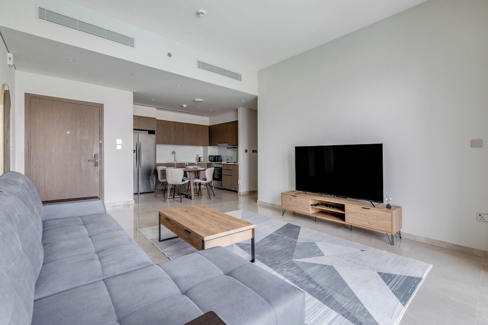 Luxury Apartment, Balcony, City View photo 3