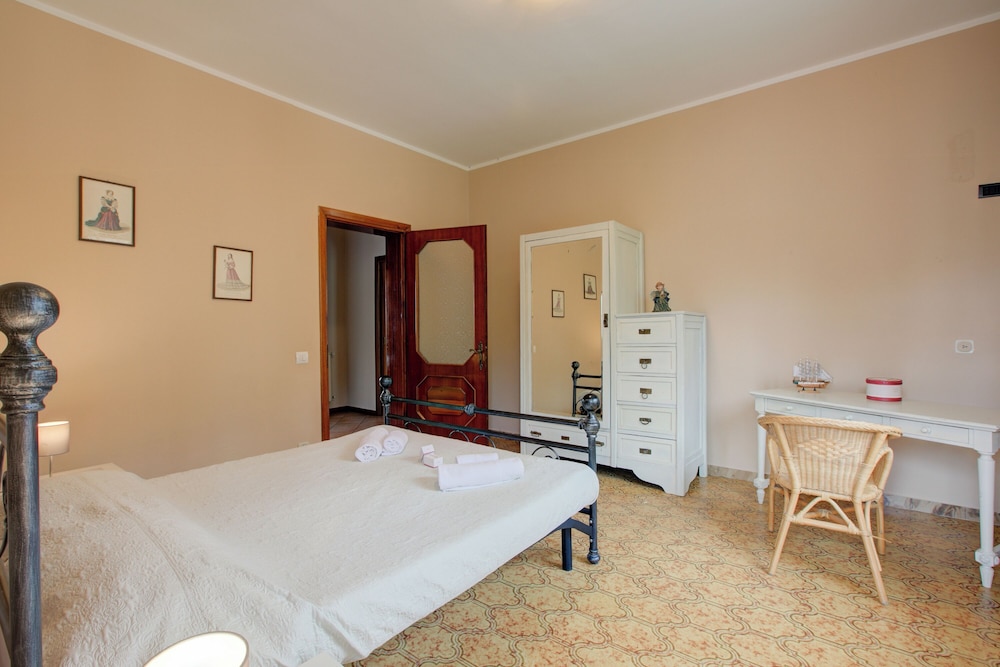 Family Apartment, 3 Bedrooms (Profumo Del Garda Hilly Area And Lake) photo 1