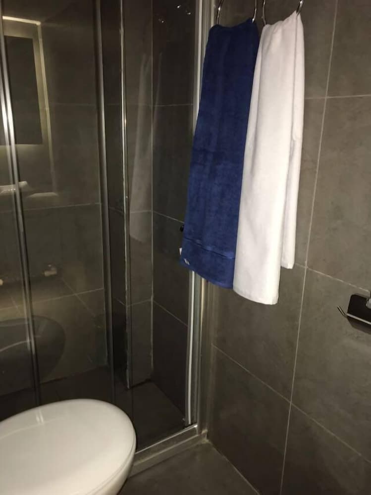 Apartment photo 2