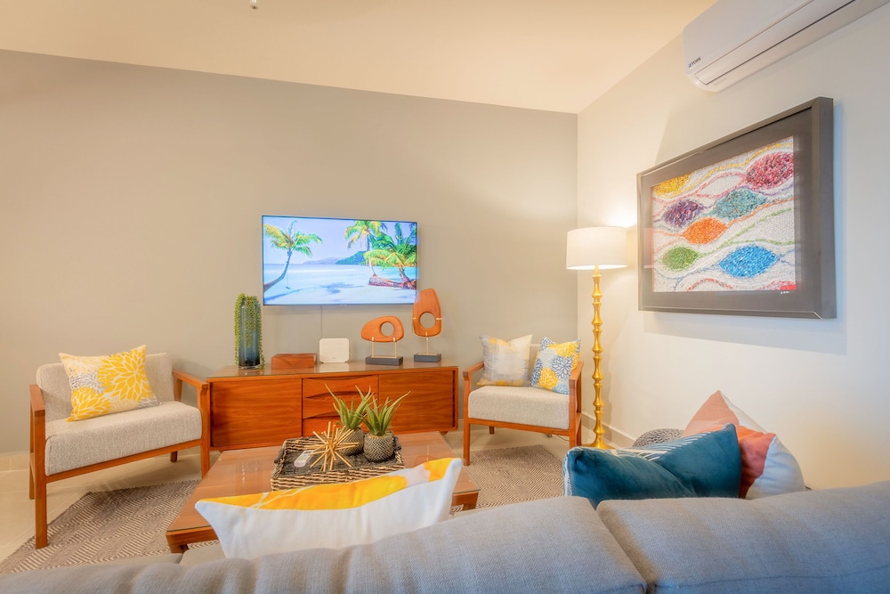 Apartment, 2 Bedrooms, Balcony, Ocean View photo 3