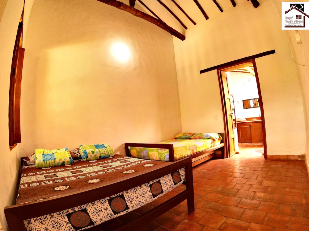 Family Quadruple Room, 1 Bedroom, Private Bathroom, Poolside (5 Beds) photo 2