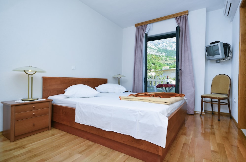 Double Room, Balcony, Mountain View photo 1