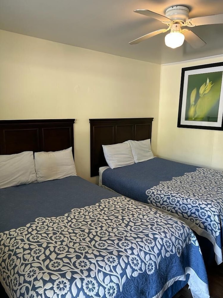 Comfort Room, 2 Double Beds, Non Smoking photo 3