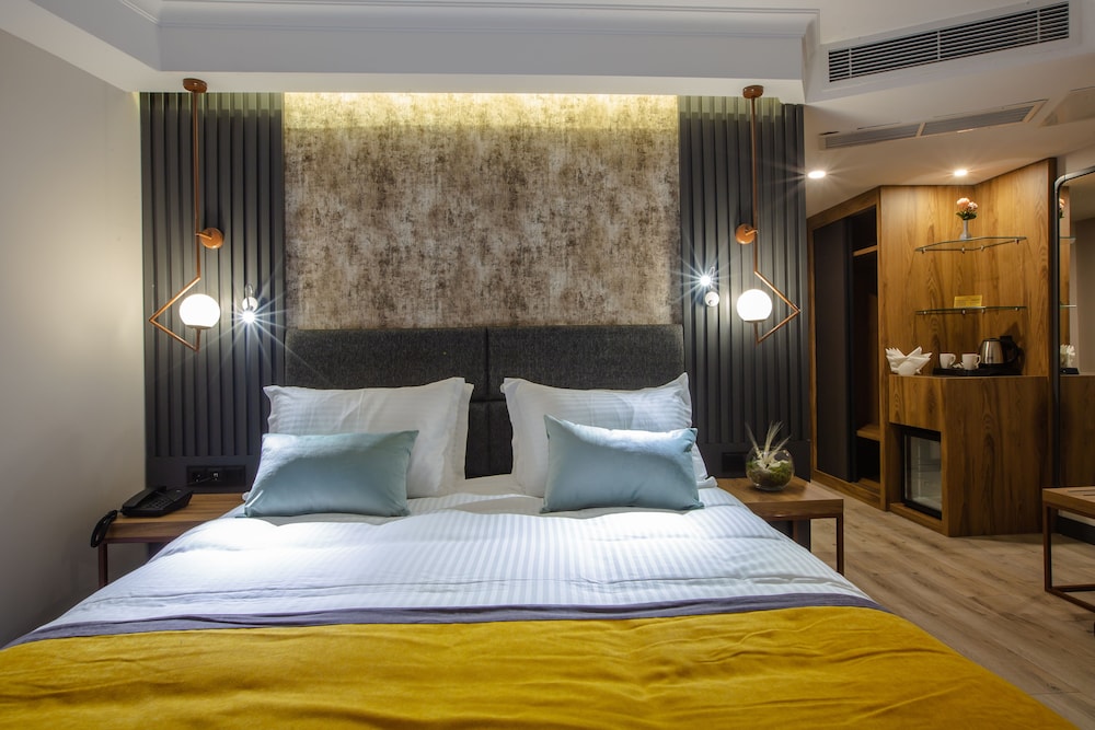 Economy Double Room - Photo 7